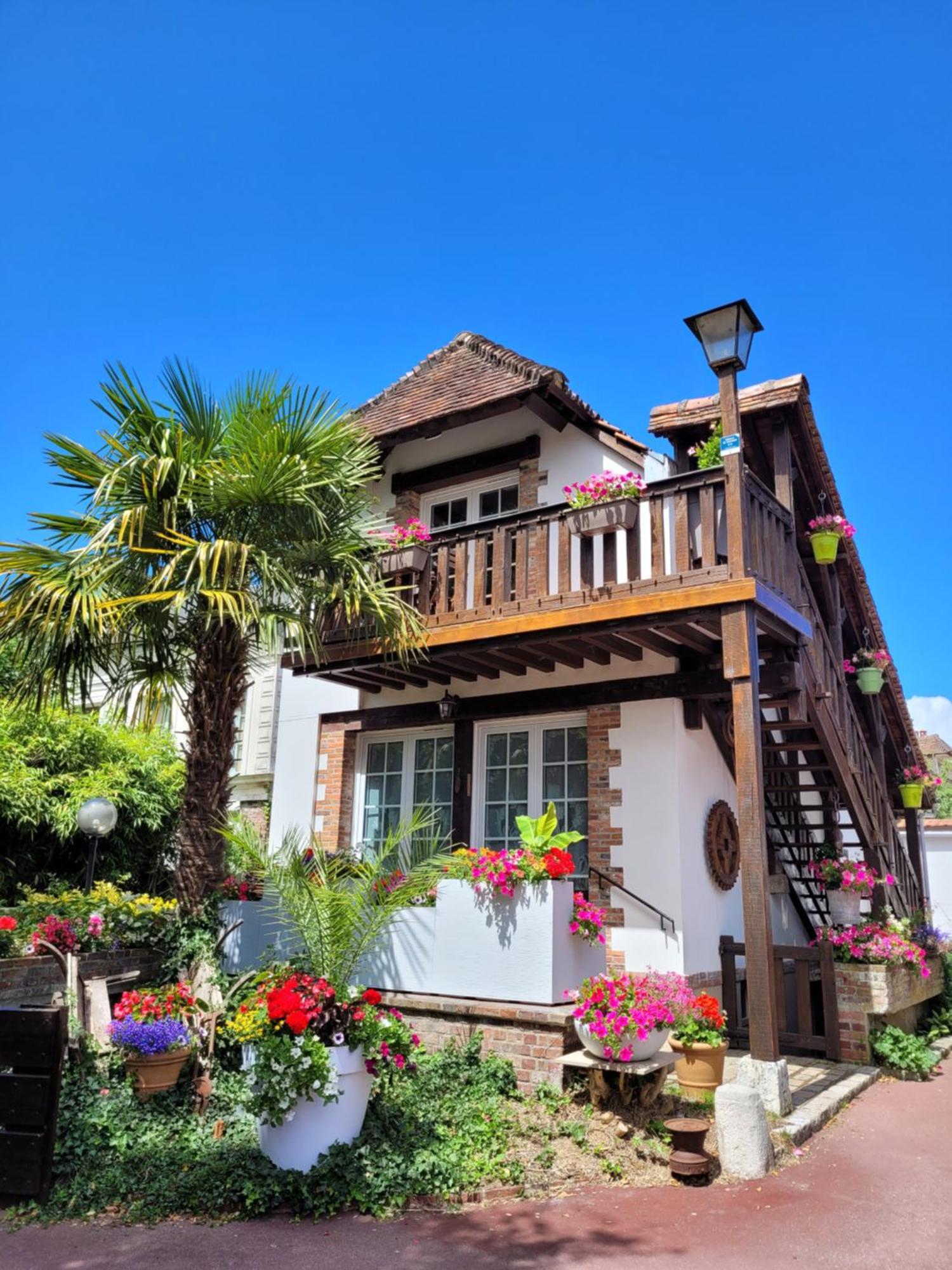 Gîte Le Balcon Flaubert Forges-les-Eaux Extérieur photo